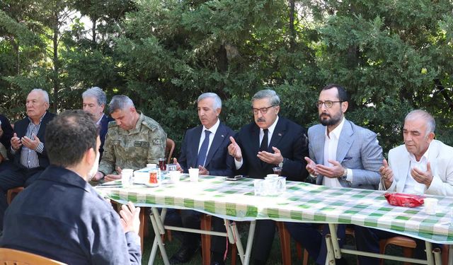 Vali Ünlüer'den Taziye Ziyareti