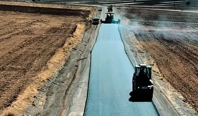 Afşin Belediyesi Yol Yapım ve Onarım Çalışmalarını Sürdürüyor