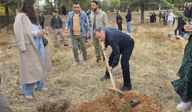 Afşin Sağlık Yüksekokulu’ndan Anlamlı Fidan Dikimi