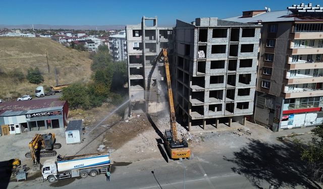 Afşin’de 4. Rezerv Alanında İlk Yıkım Başladı