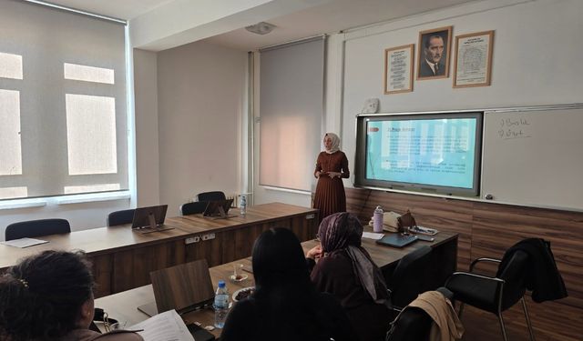 Afşin’de Öğretmenlere TÜBİTAK Proje Yazma Eğitimi Verildi