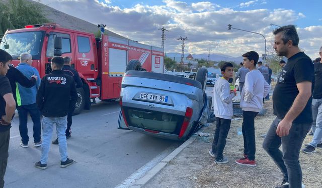 Afşin’de Otomobil Takla Attı: 2 Yaralı