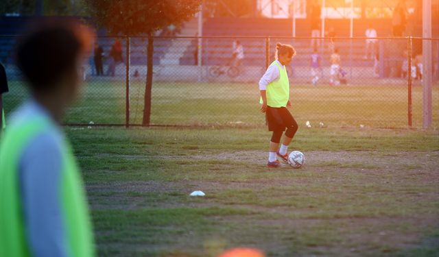 Adana temsilcisi kadın futbol takımının hedefi yeniden Süper Lig'de mücadele etmek