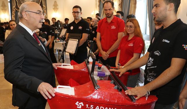 Adana Valisi Köşger, TEKNOFEST'te derece alan öğrencilerle buluştu