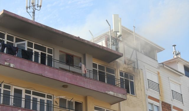 Antalya'da evde çıkan yangın hasara neden oldu