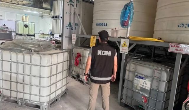 Antalya'da kaçak alkol operasyonunda 2 şüpheli yakalandı