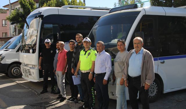 Bozyazı'da okul servisi sürücülerine eğitim verildi