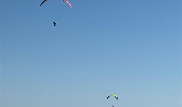 Dünya Yamaç Paraşütü Hedef Şampiyonası, Antalya'da sürüyor