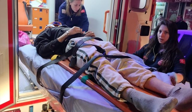 Isparta'da kamyonet ile motosiklet çarpıştı, 1 kişi öldü, 1 kişi yaralandı