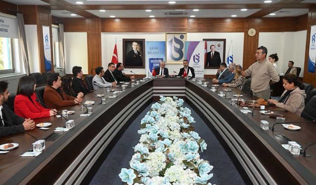 Isparta'da şehir tiyatrosu oyunlarını oynamaya hazırlanıyor