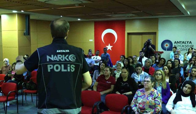 Büyükşehir personeline madde bağımlılığı ile mücadele eğitimi