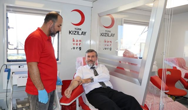 Hatay müftülüğü ve Kızılay iş birliğinde kan bağış kampanyası düzenledi