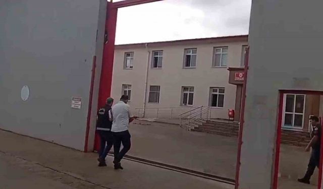 Hatay’da hapis cezasıyla aranan 2 şahıs yakalandı