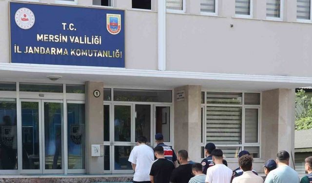 Mersin’de aranan 14 hükümlü yakalanıp cezaevine teslim edildi