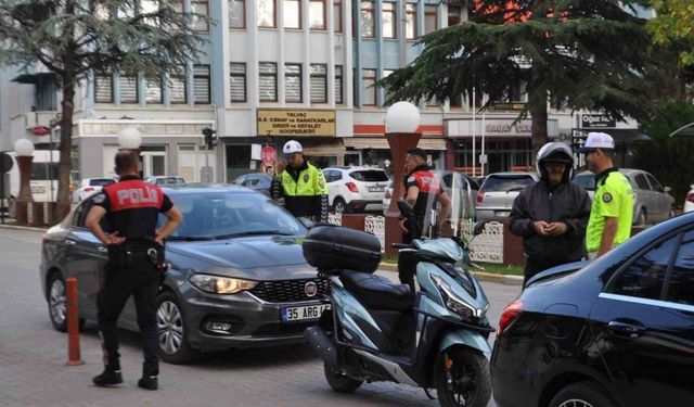 Yalvaç’ta huzur ve güven denetiminde çok sayıda araca ceza kesildi