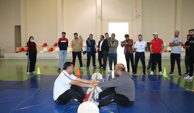 Beden Eğitimi Öğretmenlerine Geleneksel ve Gelişmekte Olan Spor Dalları Tanıtıldı