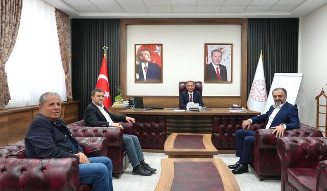 Beyazay Derneği’nden İl Millî Eğitim Müdürü Erhan Baydur’a Ziyaret