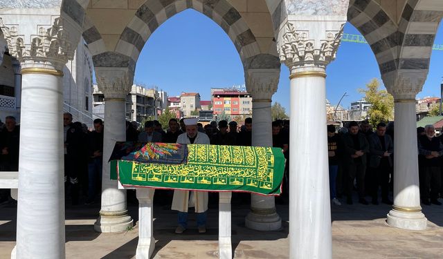 Kazada Hayatını Kaybeden Nuray Bekiroğlu Toprağa Verildi