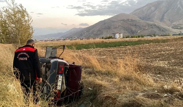 Otomobil Sulama Kanalına Uçtu: 2’si Çocuk 5 Yaralı