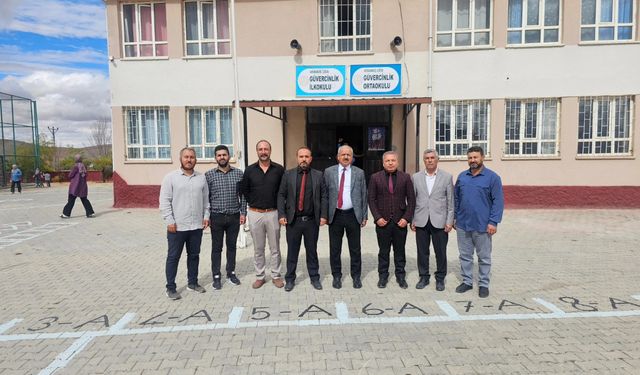 Şeker Ortaokulu Girişine Öğrenci Güvenliği İçin Veranda Yapıldı