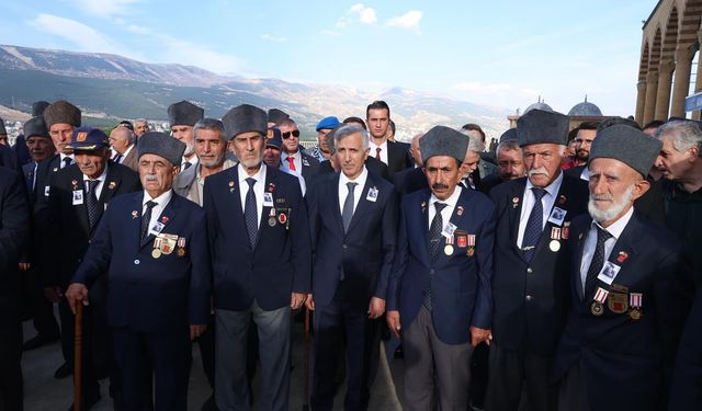 Vali Ünlüer, Kıbrıs Gazisi Cafer Sevinç’in Cenaze Törenine Katıldı