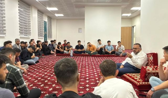 Afşin KYK Yurdu’nda “Aklıma Takılanlar” Atölyesinde Tecrübe Paylaşımı Gerçekleştirildi