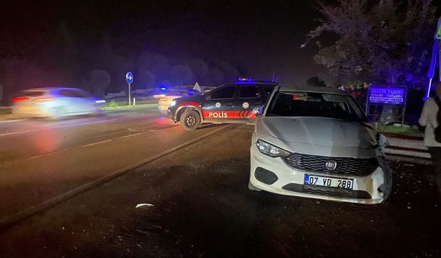 Antalya'da otomobilin çarptığı yaya hayatını kaybetti