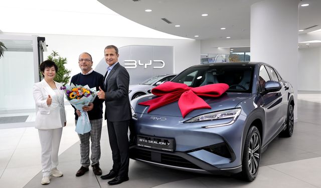 BYD, Türkiye'deki ilk SEALION 7 modelini sahibiyle buluşturdu
