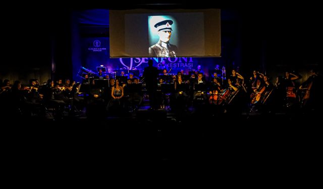 Çukurova Devlet Senfoni Orkestrası 'Atatürk'ü Anma Konseri' verdi