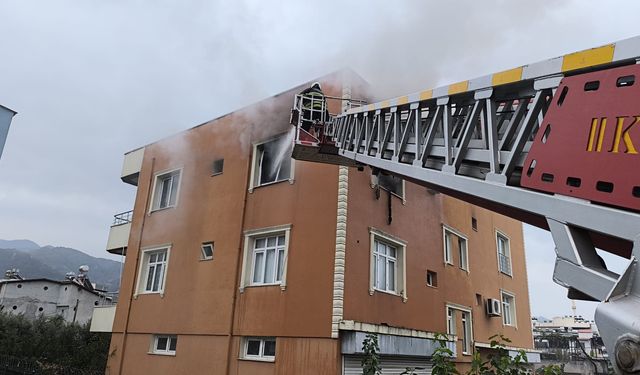 Dörtyol ilçesinde evde çıkan yangın söndürüldü