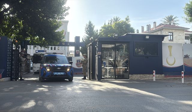 Mersin merkezli operasyonda gözaltına alınan 4'ü hakem 32 şüpheli tutuklandı