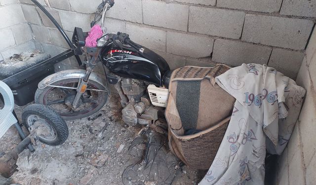 Hatay'da 6 motosiklet çaldıkları iddiasıyla yakalanan 2 zanlı tutuklandı