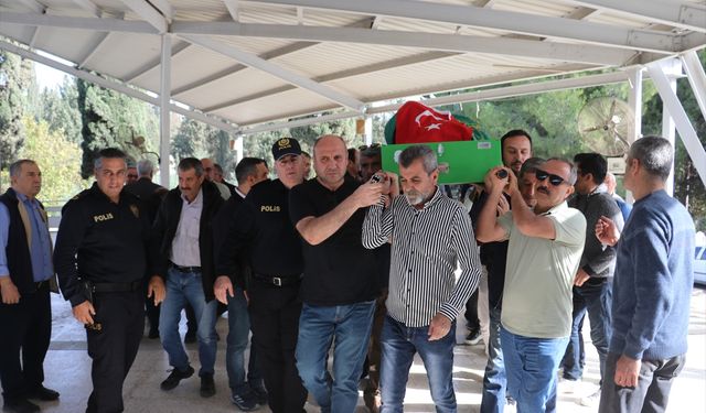 Hatay'da iş yerinde çıkan yangında ölen ikinci kişinin komiser olduğu belirlendi