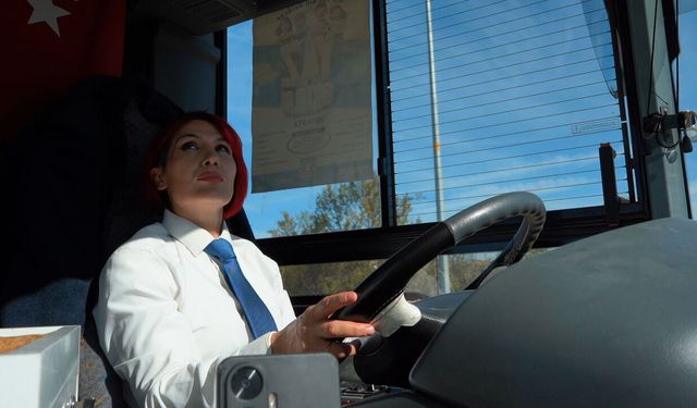 Isparta'da otobüs şoförü olan kadın çocukluk hayalini gerçekleştirdi