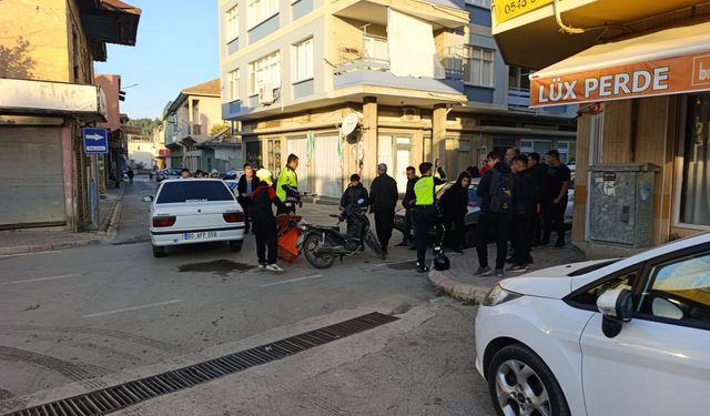 Kadirli'de otomobille çarpışan motosikletin sürücüsü yaralandı