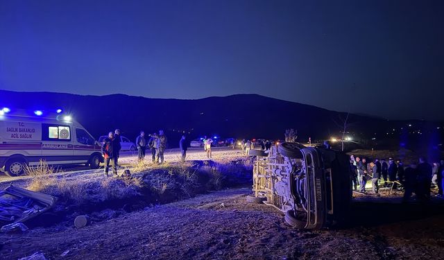 Şarampole Devrilen İşçi Servisindeki 2 Kişi Öldü, 7 Kişi Yaralandı