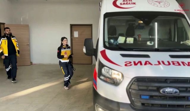 Anneyi telefonda yönlendirdi, engelli gencin hayatını kurtardı