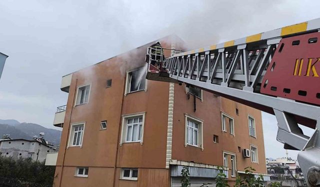 Dörtyol’da ev yangını