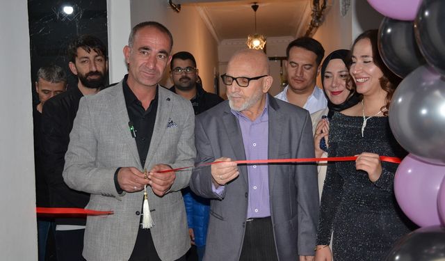 Estera Güzellik Salonu Afşin’de Hizmete Açıldı