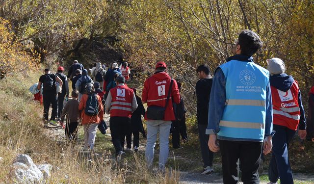 Kızılay Afşin Şubesi Doğa Yürüyüşü Etkinliği Düzenledi