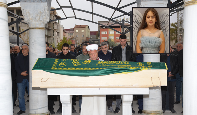 Küçük Yasemin, Son Yolculuğuna Uğurlandı