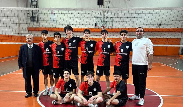 Afşin Fen Lisesi Erkek Voleybol Takımı İl Birinciliğinde Yarı Finale Yükseldi