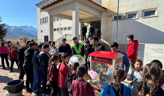 Afşin Ülkü Ocakları’ndan Yerli Malı Haftası’na Anlamlı Etkinlik