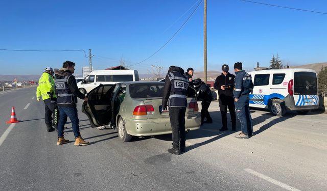 Afşin’de Yılbaşı Öncesi Polis’ten Şok Uygulama
