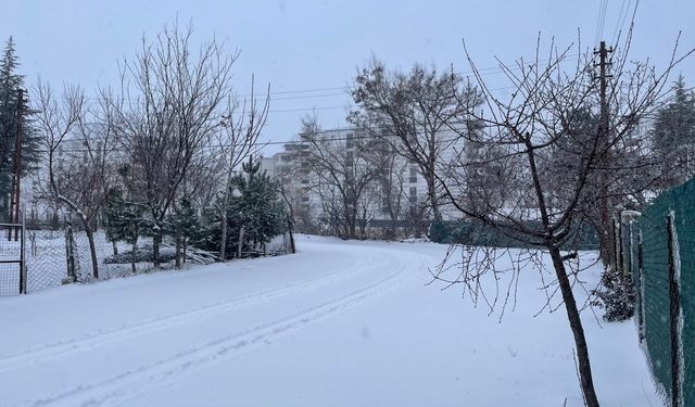 Afşin’e Yılın İlk Karı, Yılın Son Gününde Düştü