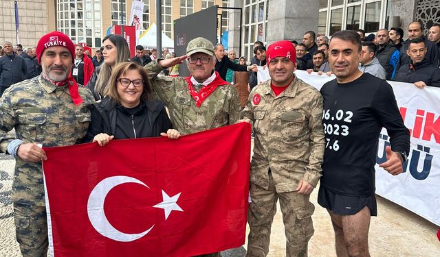 Afşinli Maratoncular, Kurtuluş Koşusunda Asker Kıyafetiyle Büyük İlgi Topladı