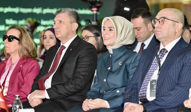Bakan Göktaş, Antalya'da 'Yükselen Kadınlar' programında konuştu: