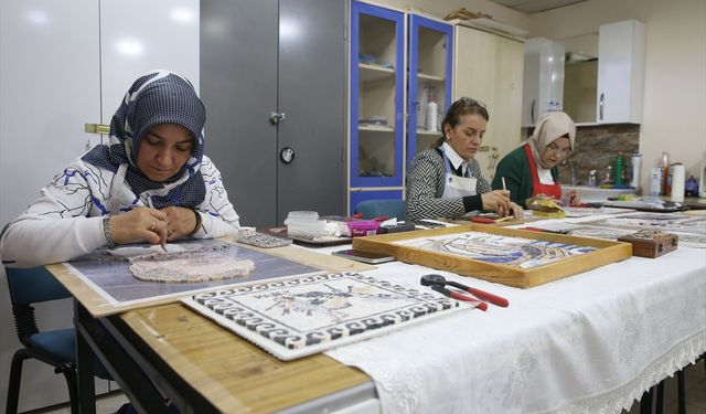 Kahramanmaraş'ın Germanicia Mozaikleri Kadınların Emeğiyle Yeniden Hayat Buluyor