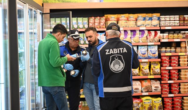 Osmaniye'de zabıta ekipleri marketleri denetledi