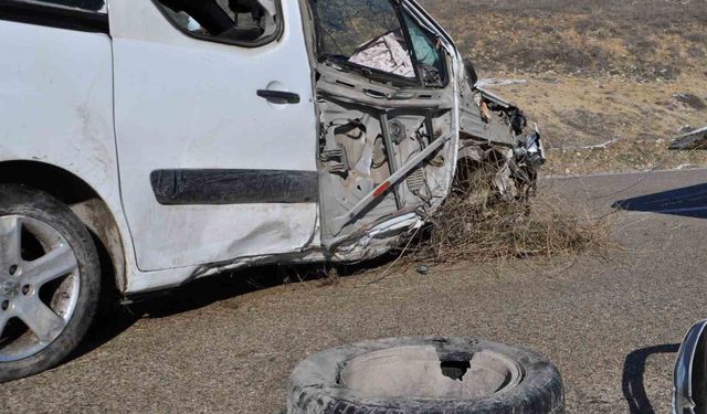 Isparta'da gizli buzlanma kazaya neden oldu: 4 yaralı